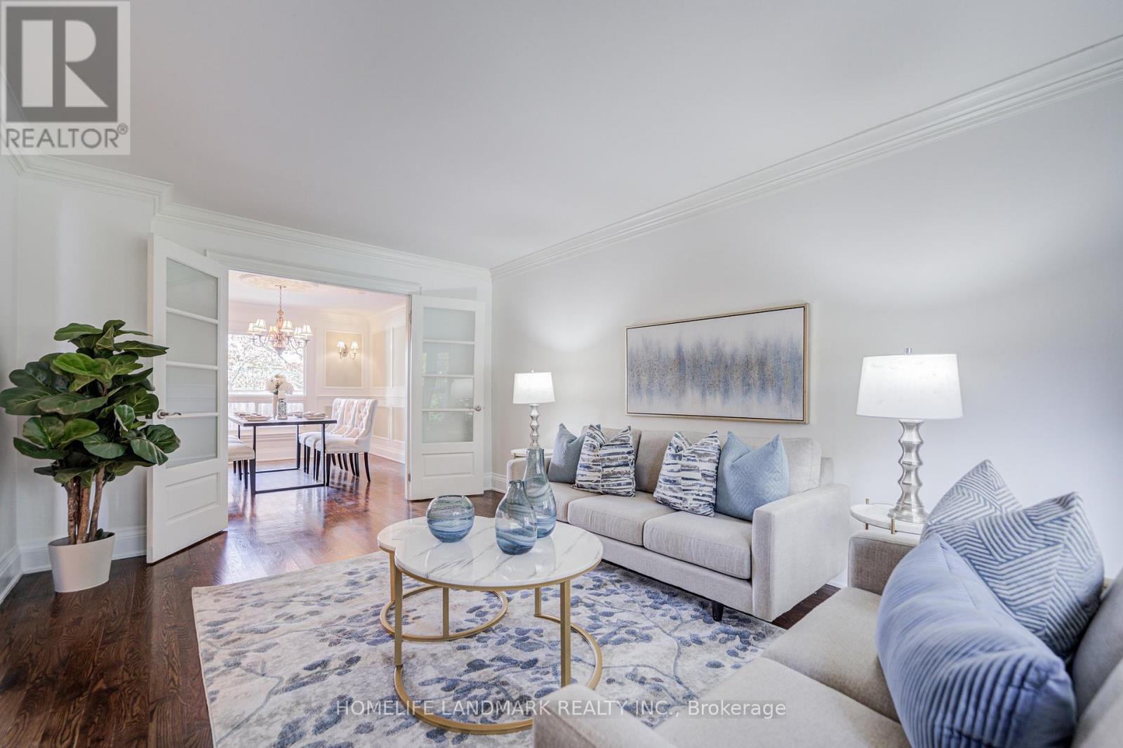 1124 Creekside Drive, Oakville, Ontario  L6H 4Z5 - Photo 6 - W12561100