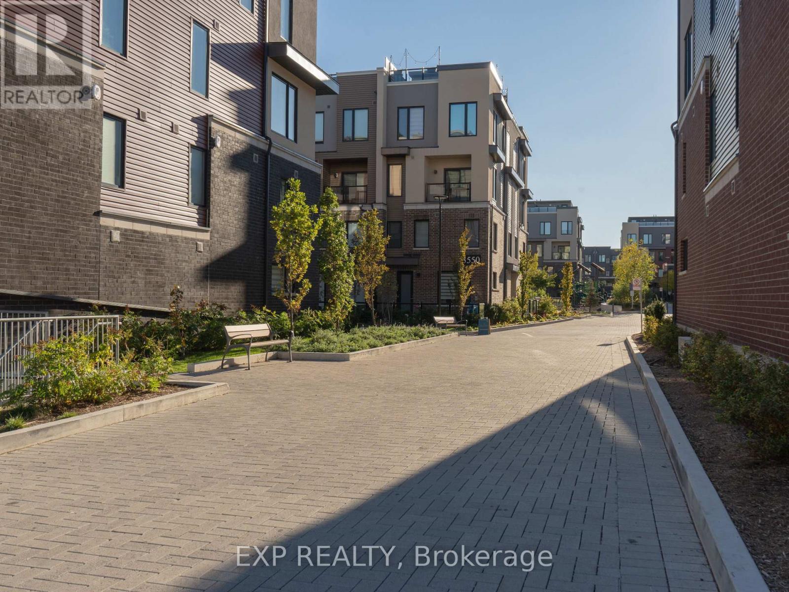 19 - 3566 Colonial Drive, Mississauga, Ontario  L5L 0C1 - Photo 2 - W12561102