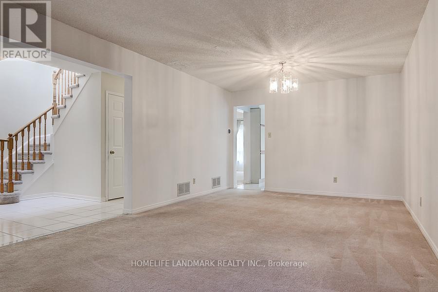 3586 Italia Crescent, Mississauga, Ontario L5B 3T5 - Photo 7 - W12561110