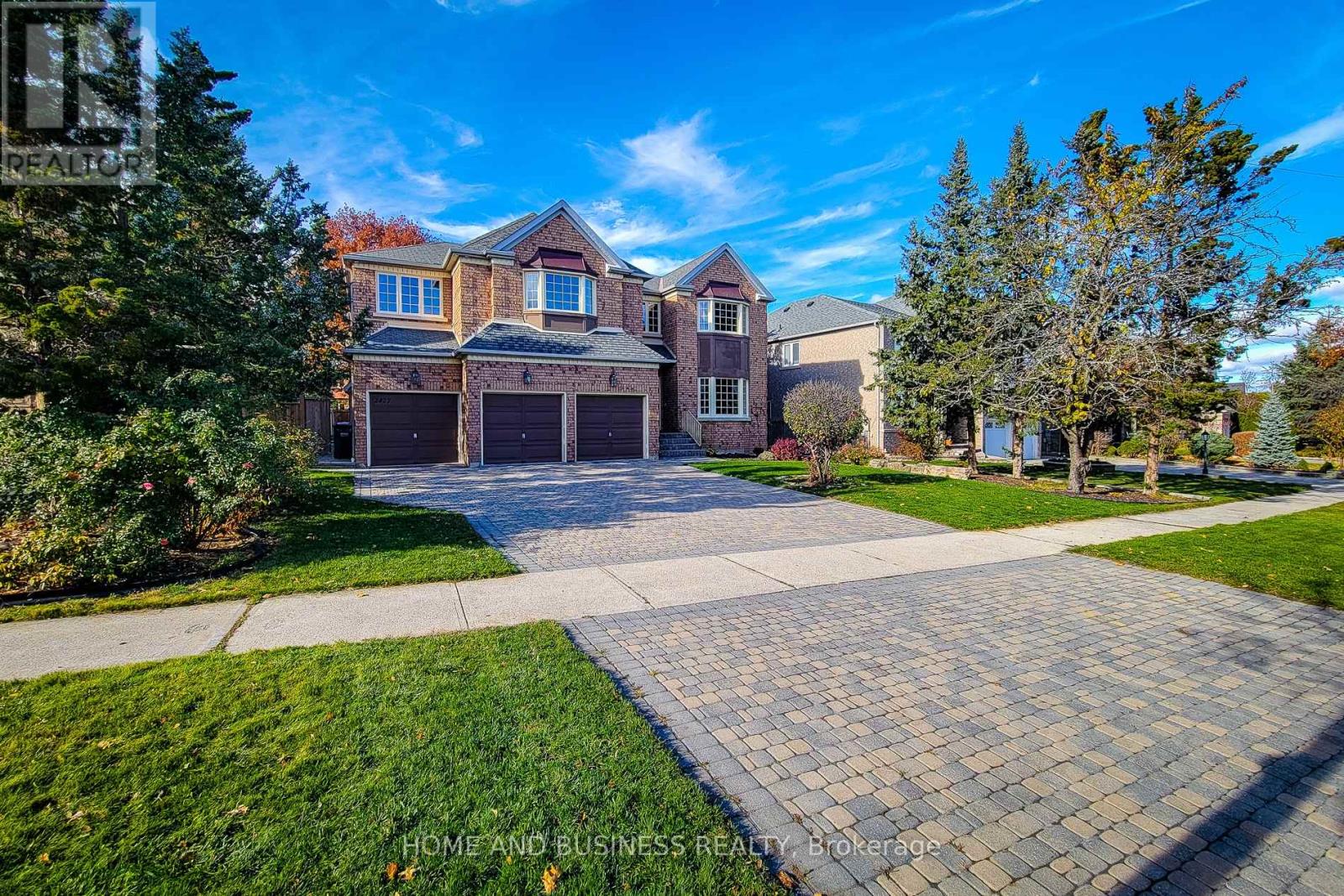 2427 ERIN CENTRE BOULEVARD, Mississauga, Ontario