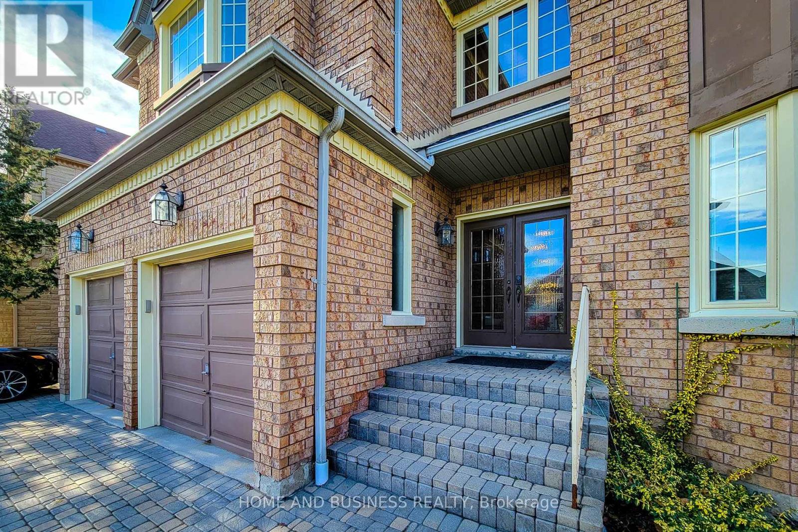 2427 Erin Centre Boulevard, Mississauga, Ontario  L5M 5B3 - Photo 3 - W12561128