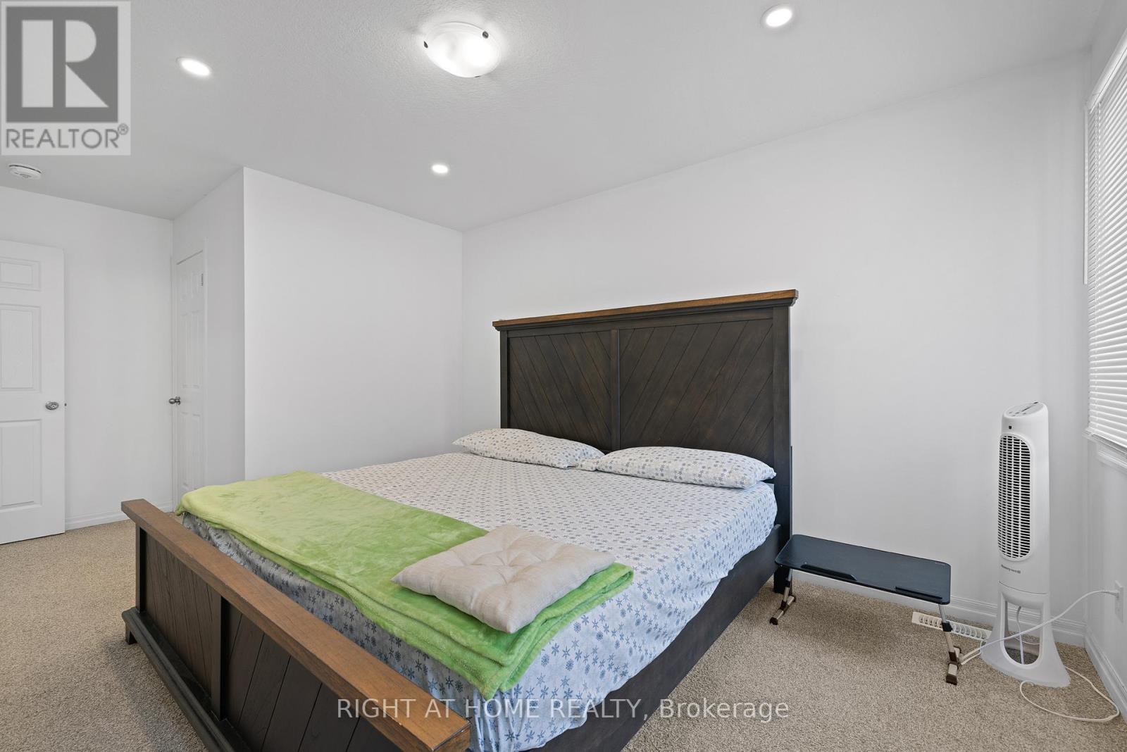 139 Freure Drive, Cambridge, Ontario N1S 0A2 - Photo 17 - X12561130