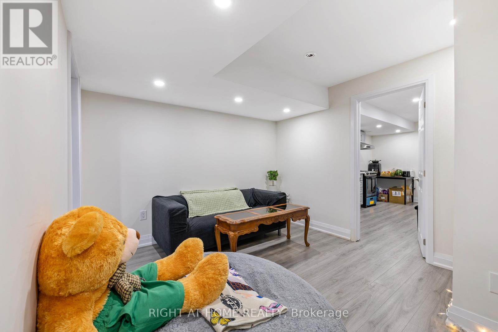 139 Freure Drive, Cambridge, Ontario N1S 0A2 - Photo 28 - X12561130