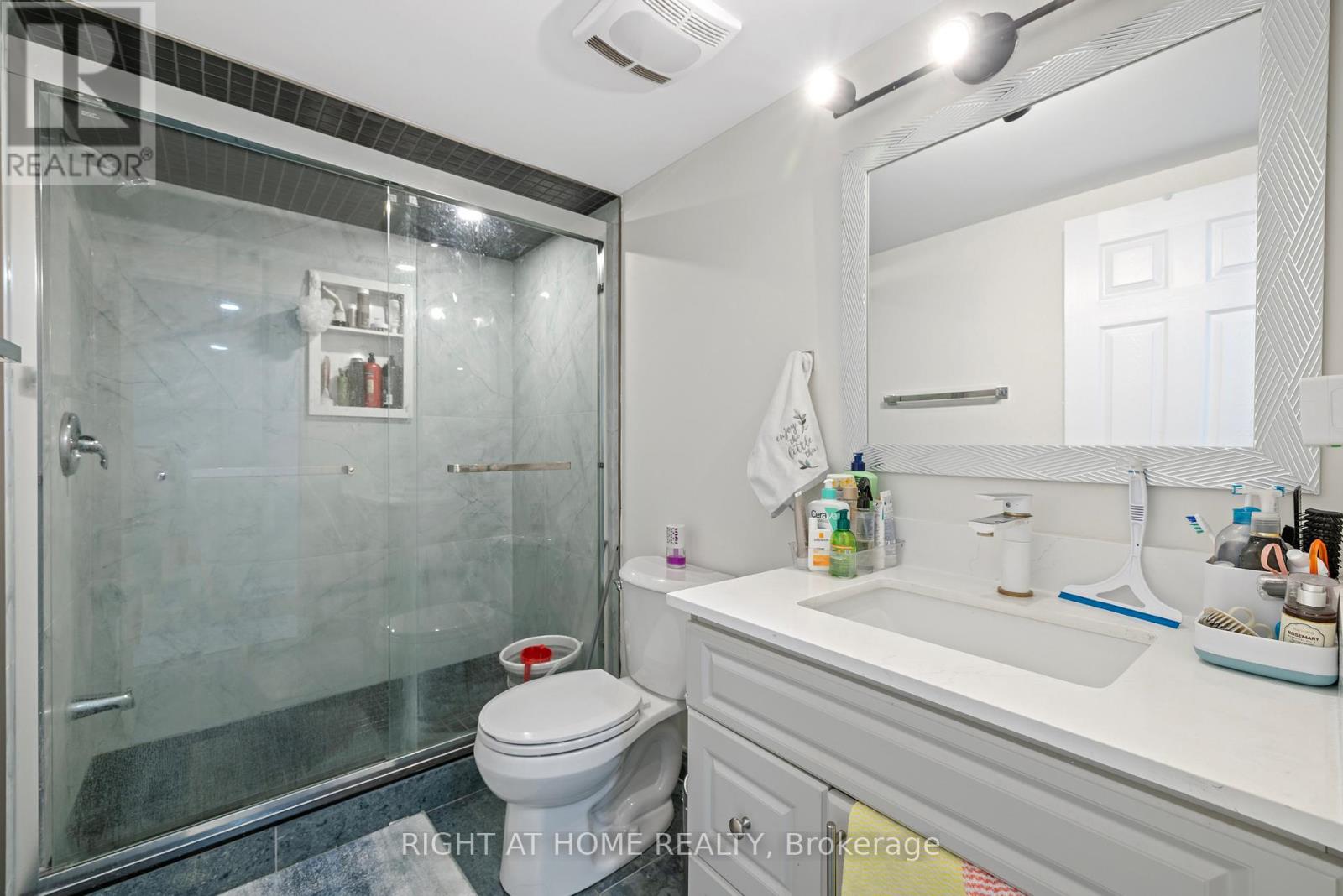 139 Freure Drive, Cambridge, Ontario N1S 0A2 - Photo 32 - X12561130