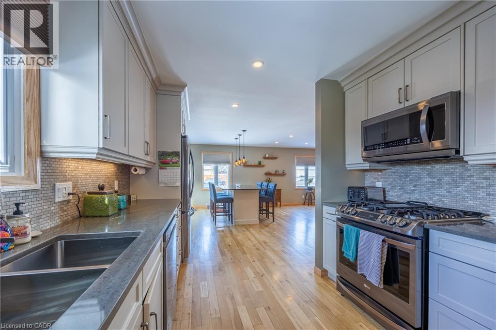 220 King Hiram Street, Ingersoll, Ontario  N5C 1L8 - Photo 11 - 40788949