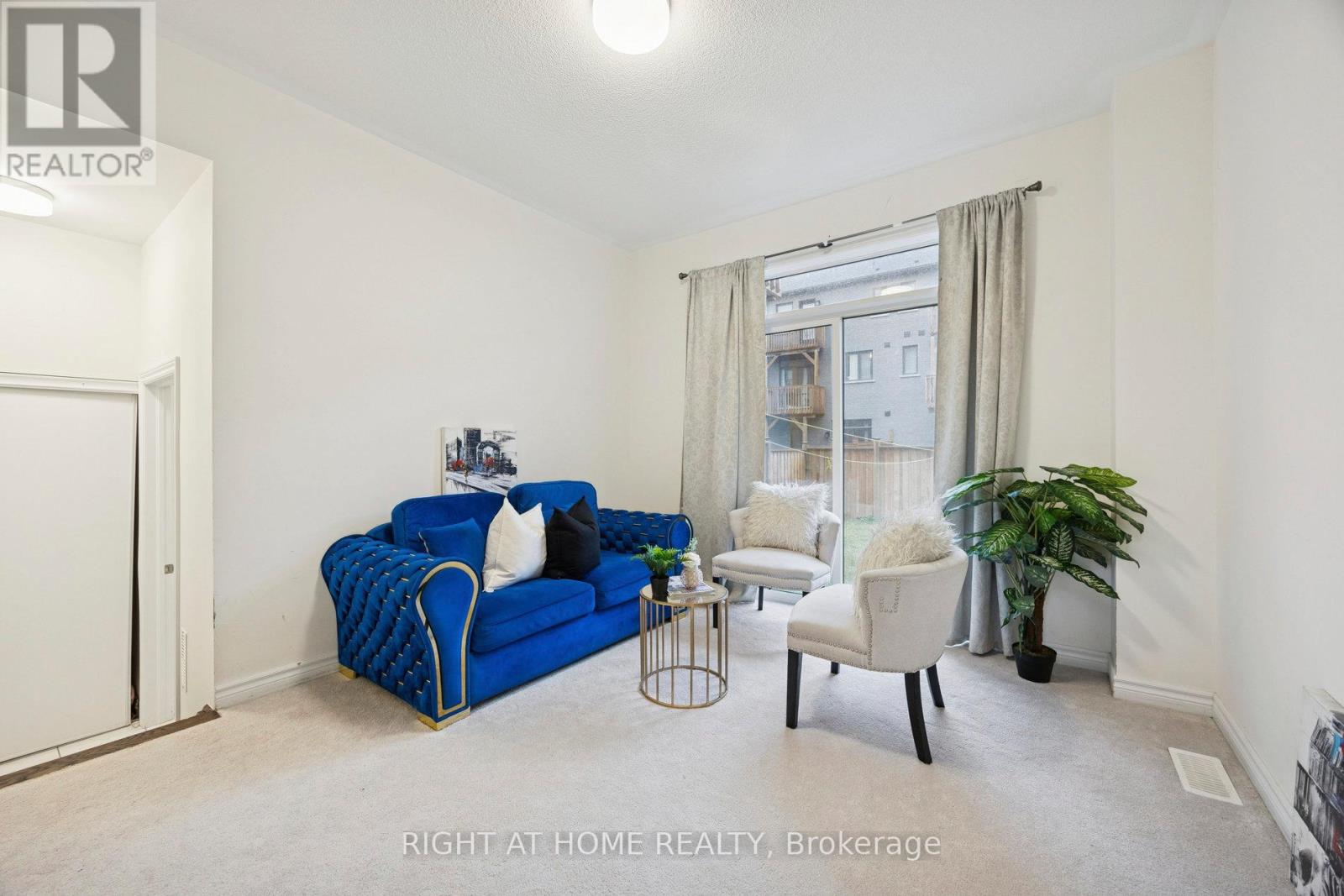 61 Douet Lane, Ajax, Ontario  L1Z 0V4 - Photo 2 - E12526136