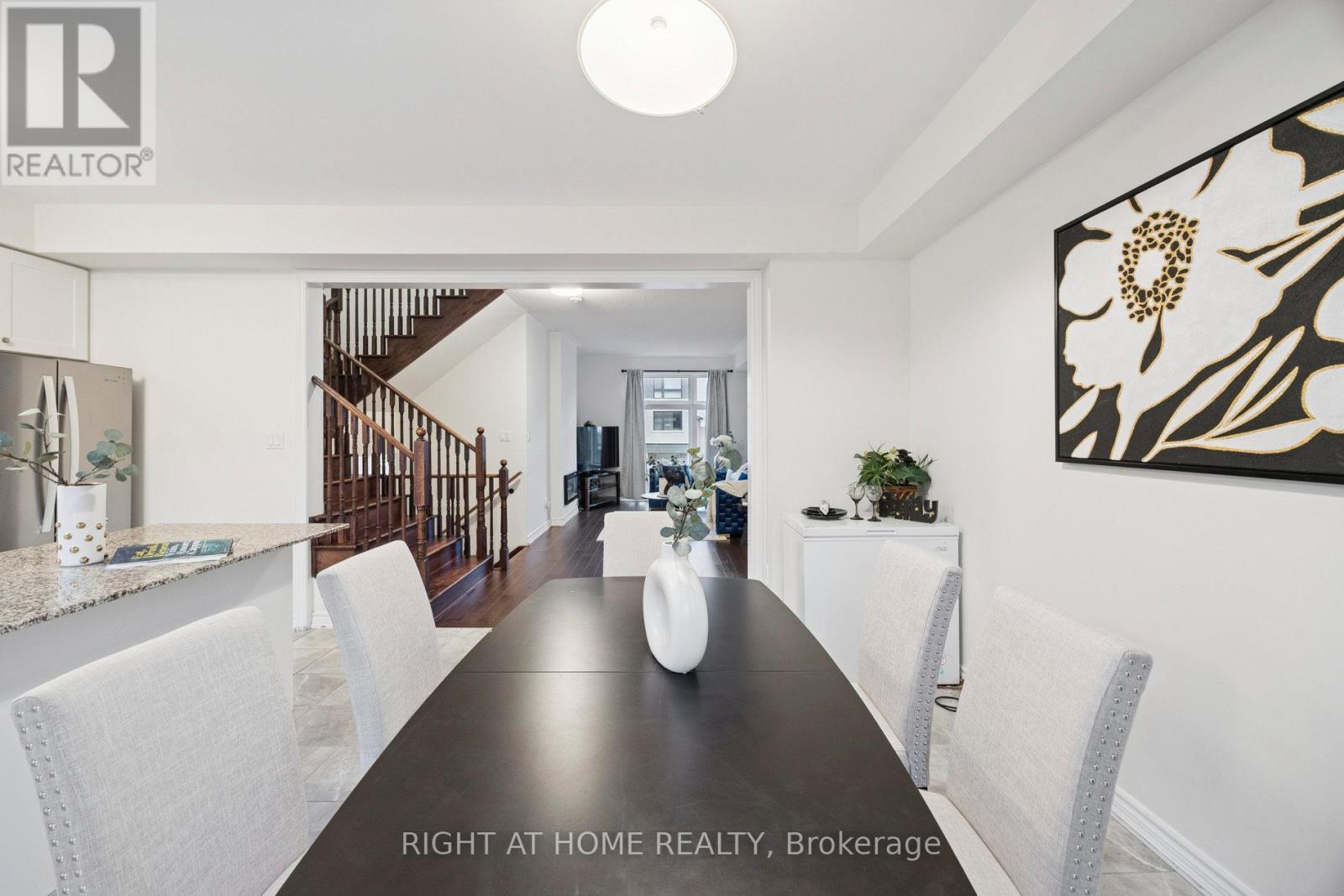 61 Douet Lane, Ajax, Ontario  L1Z 0V4 - Photo 5 - E12526136