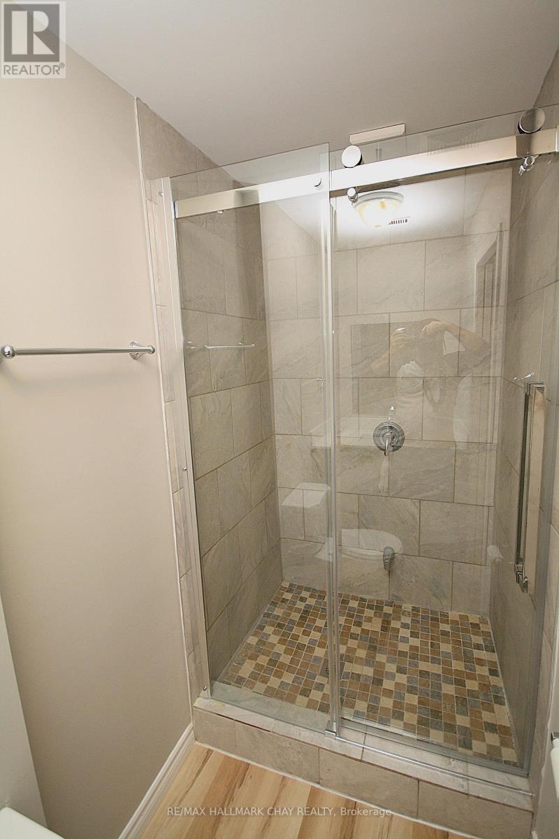 B - 36 Porritt Street, Barrie, Ontario  L4N 6Y3 - Photo 7 - S12561144