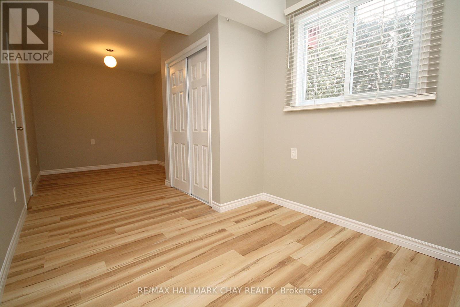 B - 36 Porritt Street, Barrie, Ontario  L4N 6Y3 - Photo 9 - S12561144