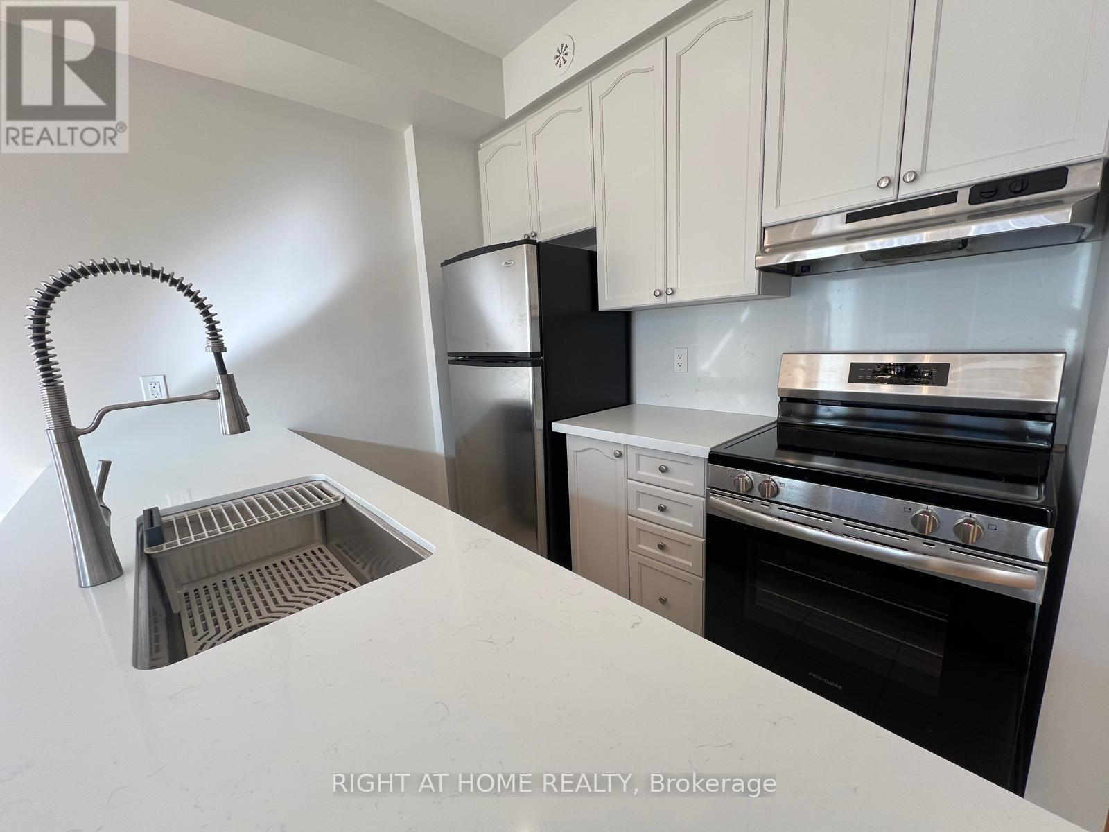 54 - 2435 Greenwich Drive, Oakville, Ontario  L6M 0S4 - Photo 11 - W12561140