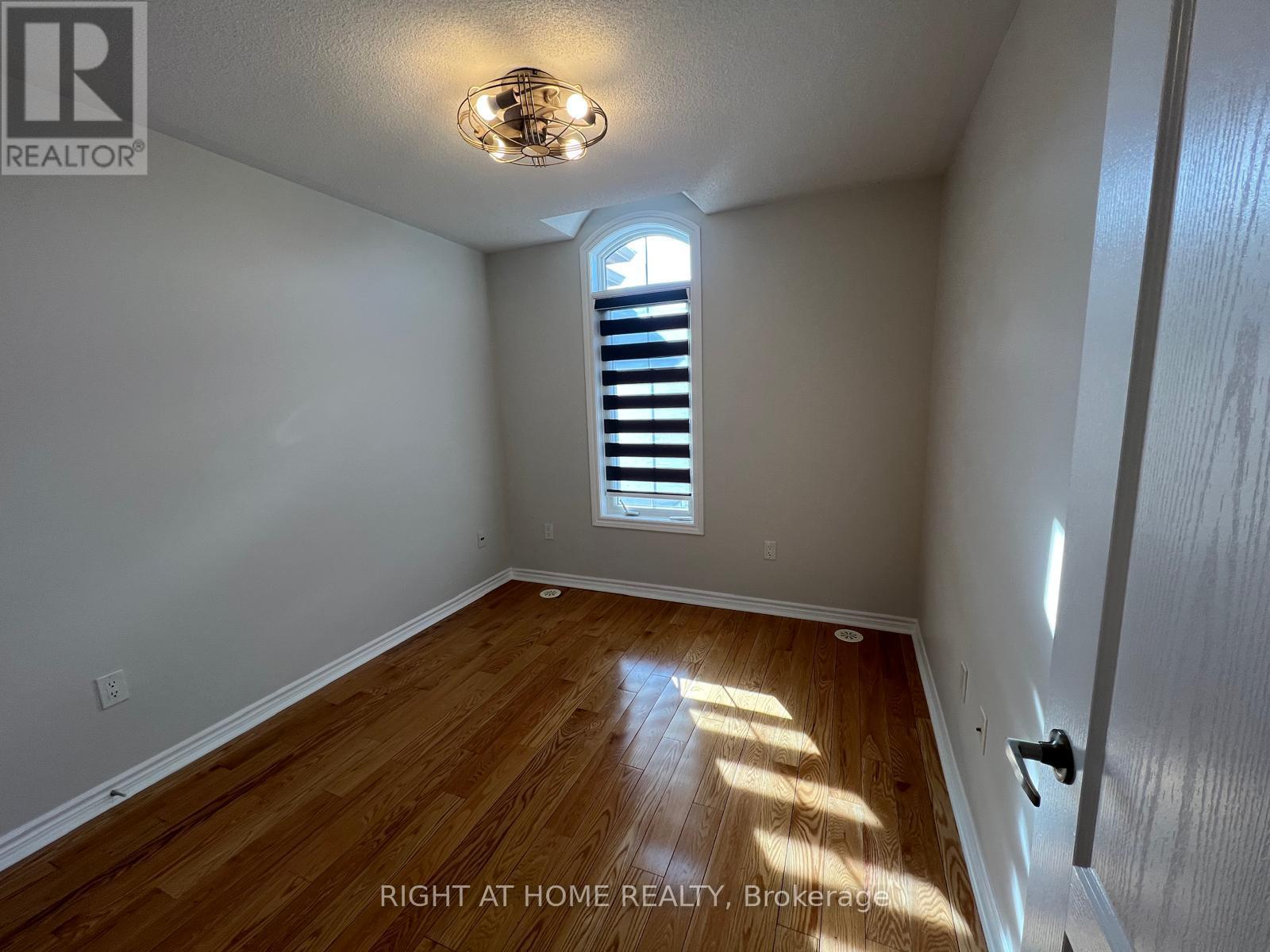 54 - 2435 Greenwich Drive, Oakville, Ontario  L6M 0S4 - Photo 18 - W12561140