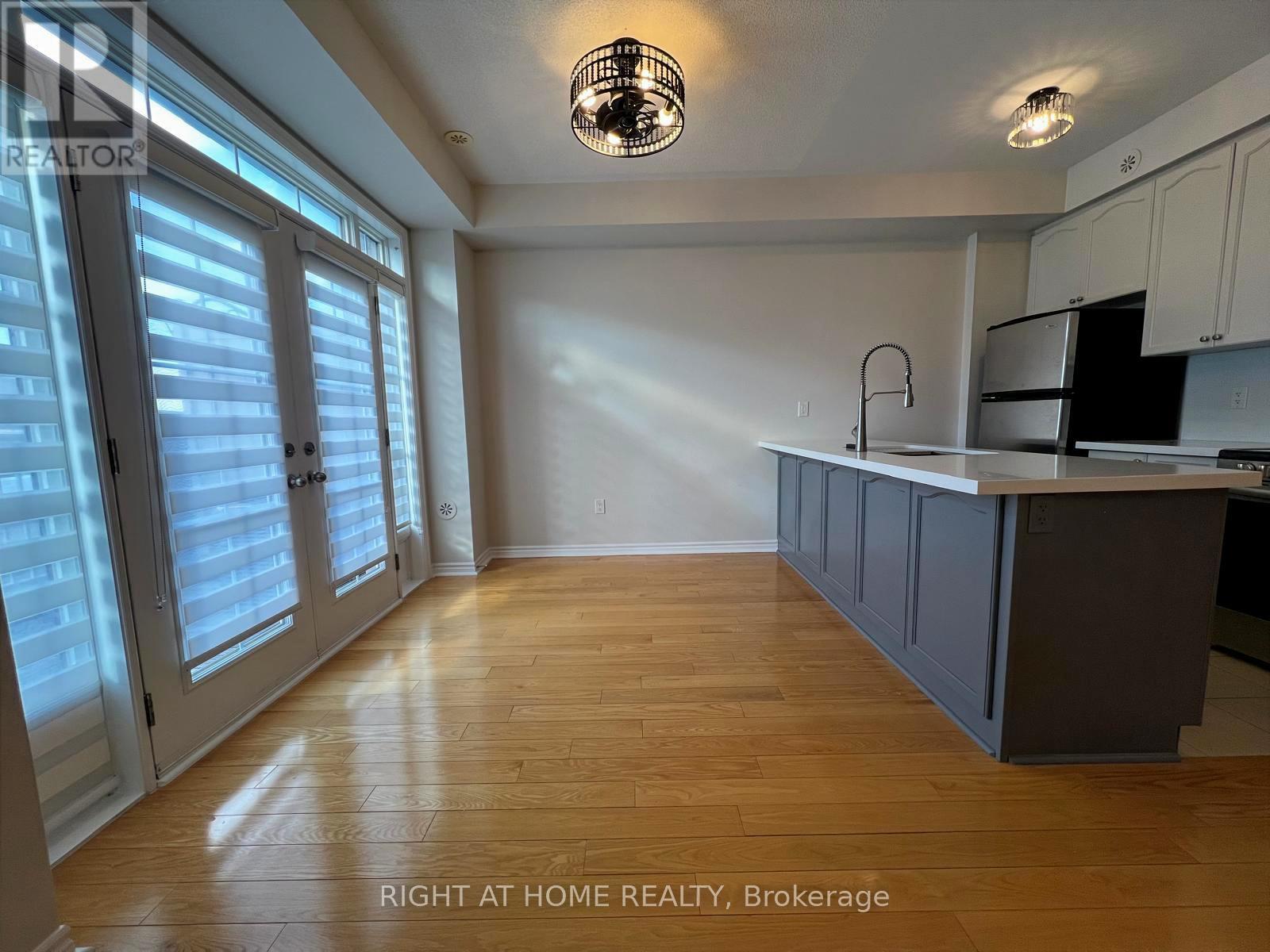 54 - 2435 Greenwich Drive, Oakville, Ontario  L6M 0S4 - Photo 5 - W12561140