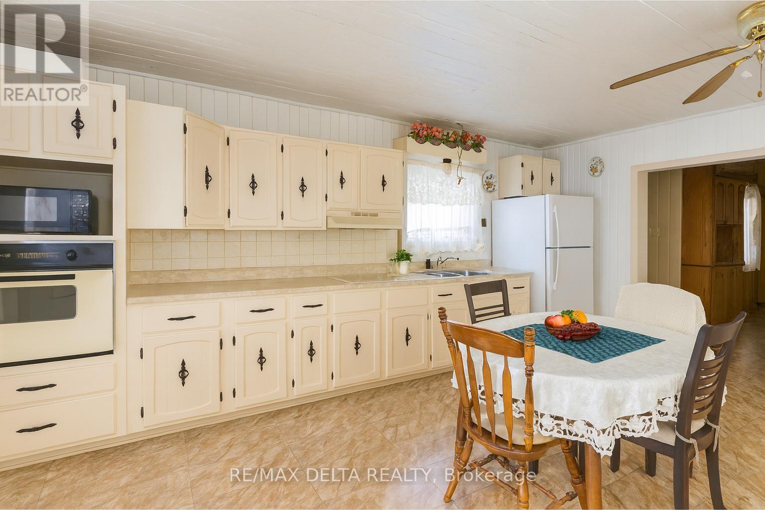 222 County Rd. 22 Road, The Nation, Ontario K0B 1N0 - Photo 2 - X12561156