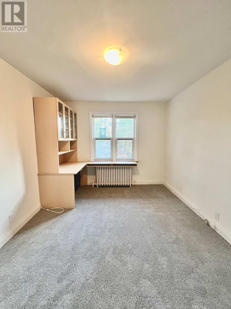 59 Divadale Drive, Toronto, Ontario  M4G 2P1 - Photo 17 - C12561166