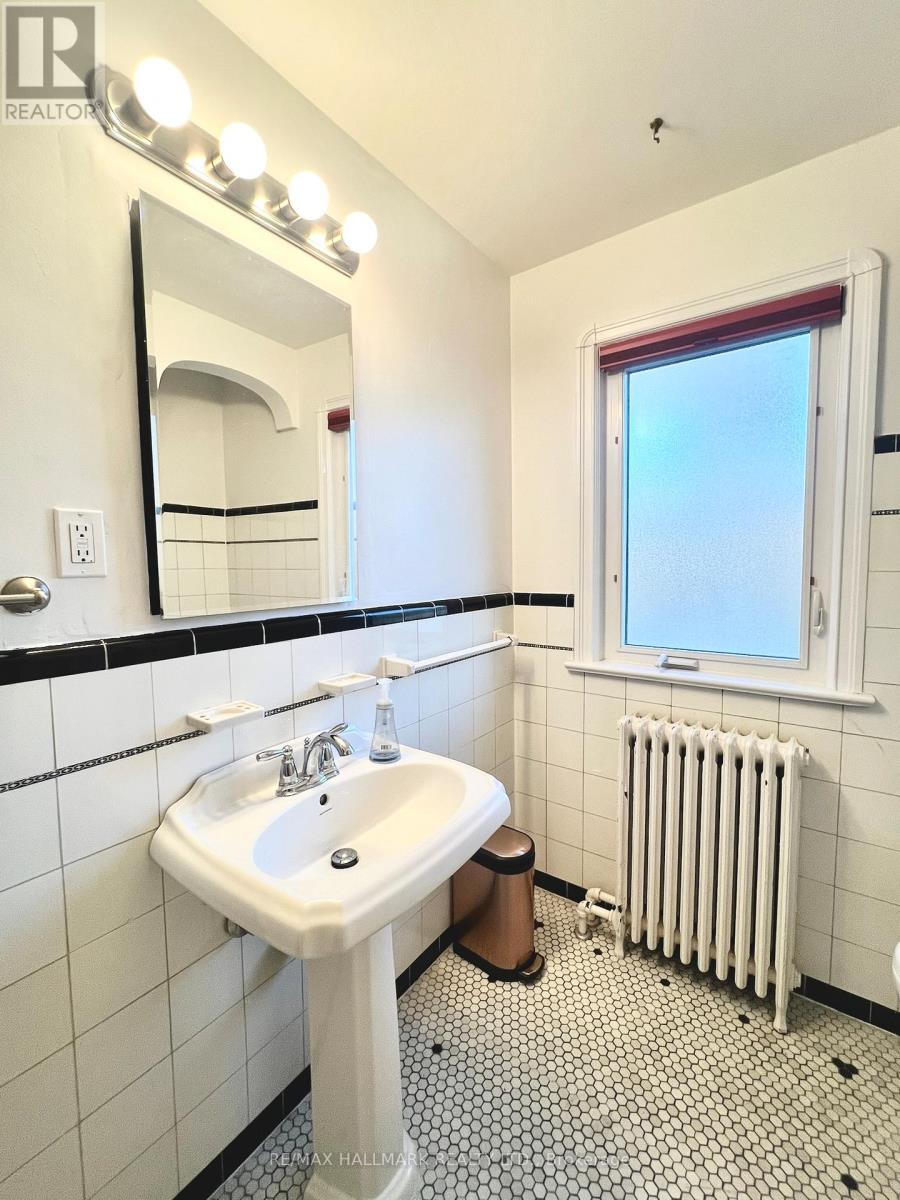 59 Divadale Drive, Toronto, Ontario  M4G 2P1 - Photo 21 - C12561166