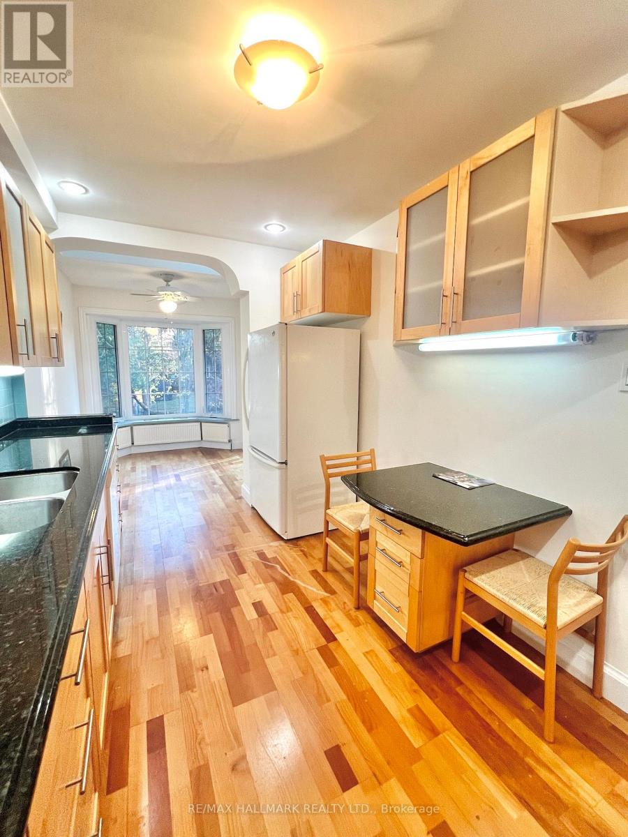 59 Divadale Drive, Toronto, Ontario  M4G 2P1 - Photo 9 - C12561166