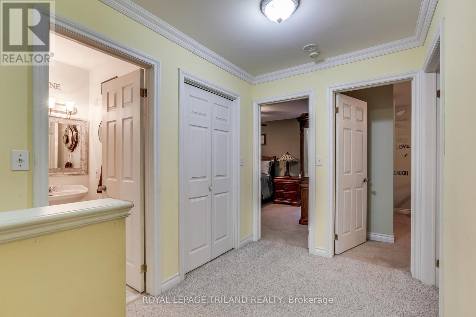 9909 Northville Crescent, Lambton Shores, Ontario N0M 2N0 - Photo 15 - X12556264