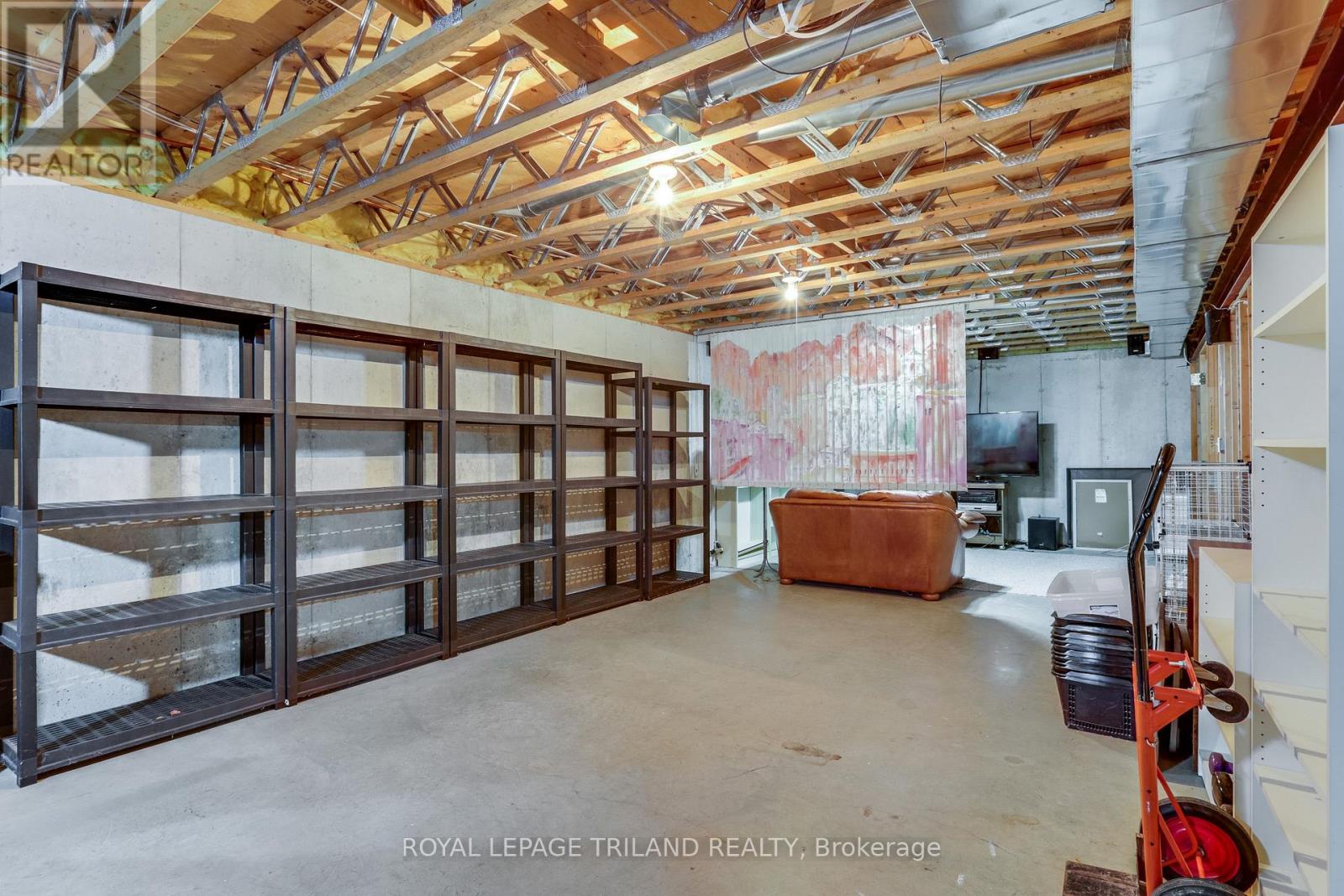 9909 Northville Crescent, Lambton Shores, Ontario N0M 2N0 - Photo 30 - X12556264