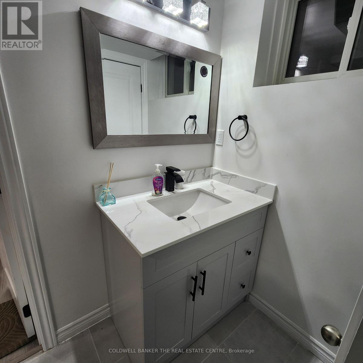 #2 - 295 Duckworth Street, Barrie, Ontario  L4M 3X5 - Photo 6 - S12561164