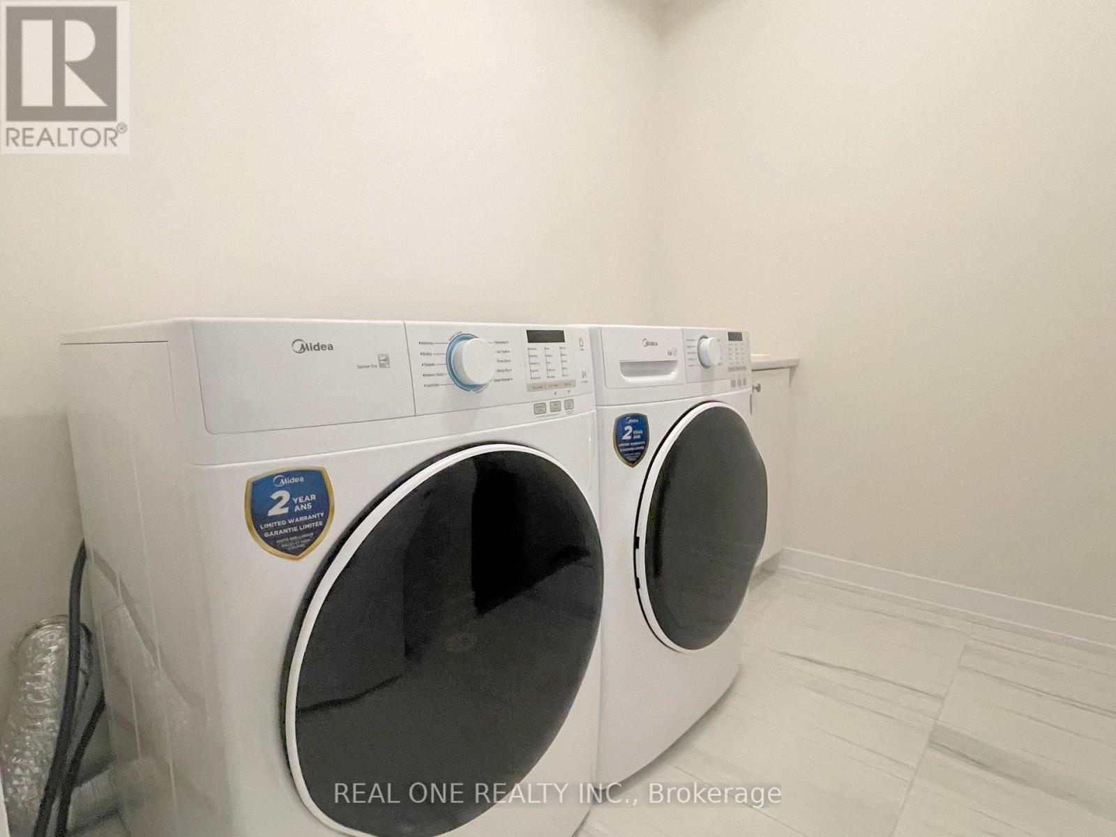 3073 Welsman Gardens, Oakville, Ontario  L6H 7Z2 - Photo 26 - W12561170