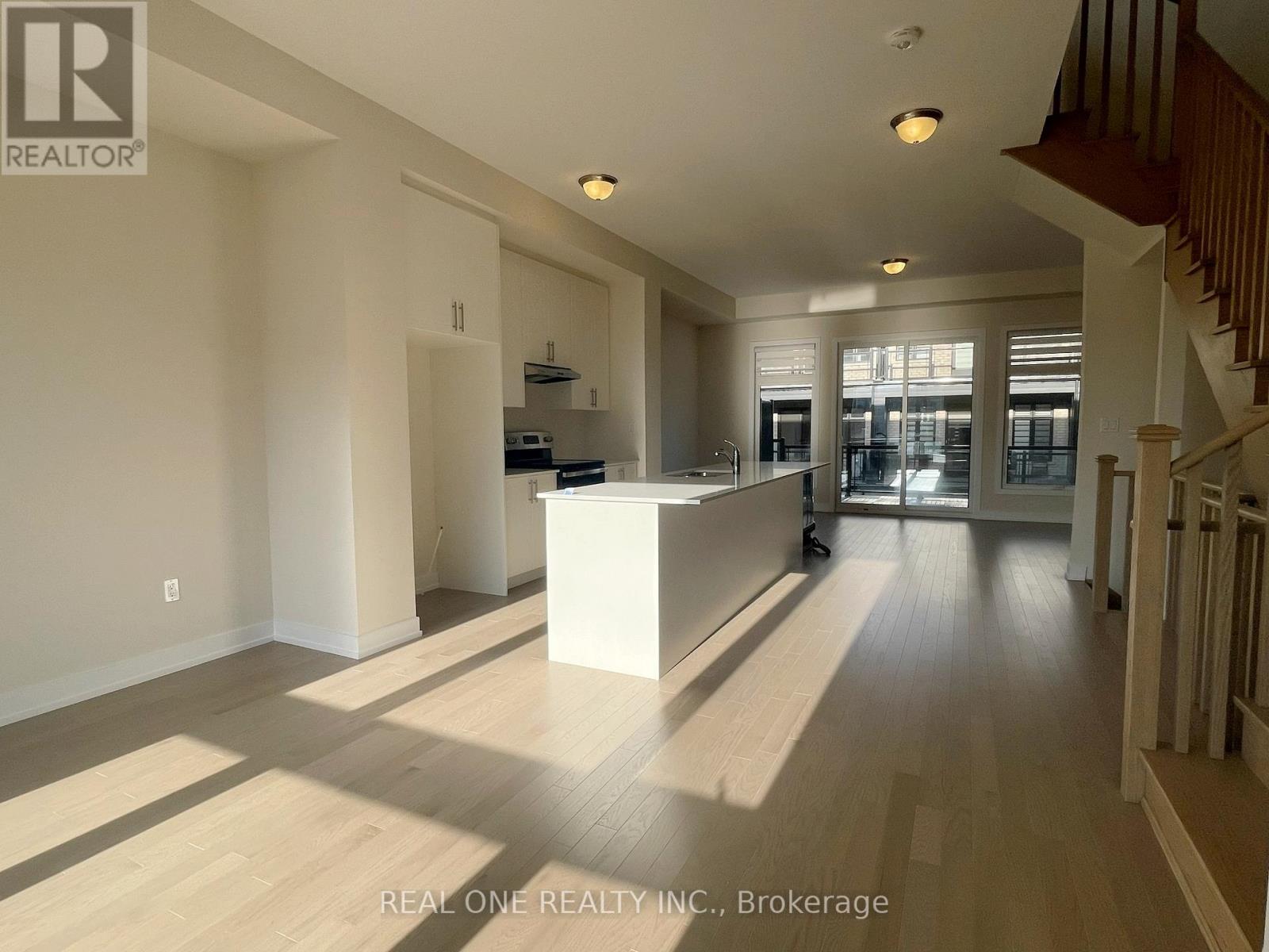 3073 Welsman Gardens, Oakville, Ontario  L6H 7Z2 - Photo 6 - W12561170