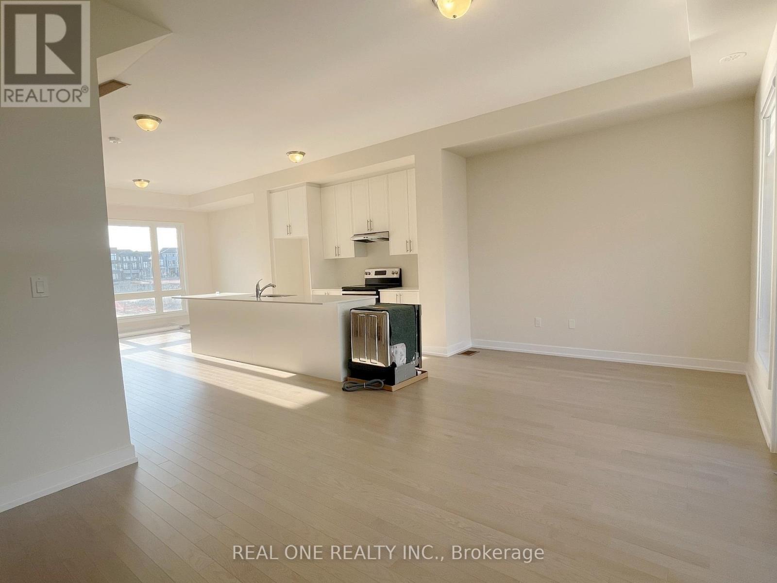 3073 Welsman Gardens, Oakville, Ontario  L6H 7Z2 - Photo 7 - W12561170