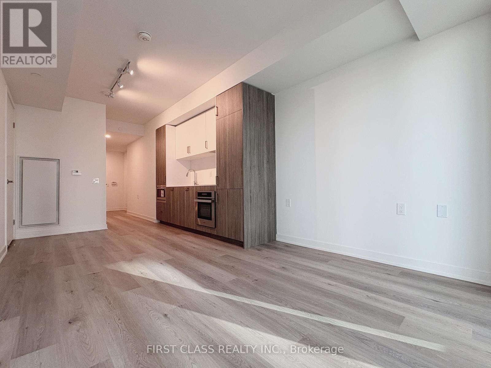 816 - 88 Queen Street E, Toronto, Ontario  M5C 0B6 - Photo 9 - C12561198