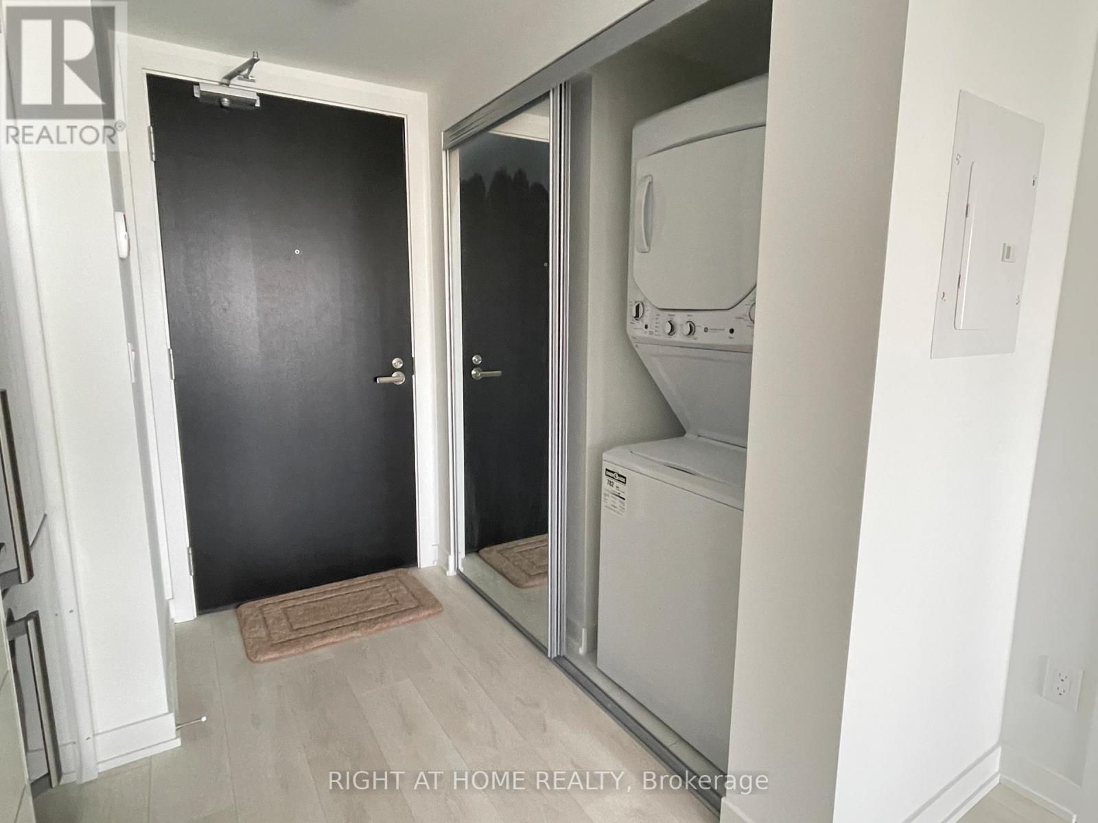 2206 - 501 Yonge Street, Toronto, Ontario  M4Y 0G8 - Photo 5 - C12561200