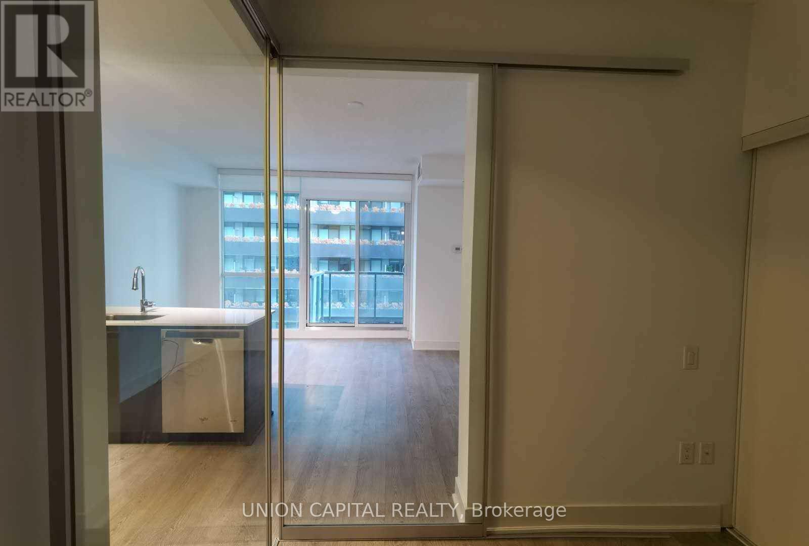 504 - 30 Roehampton Avenue, Toronto, Ontario  M4P 0B9 - Photo 11 - C12561208