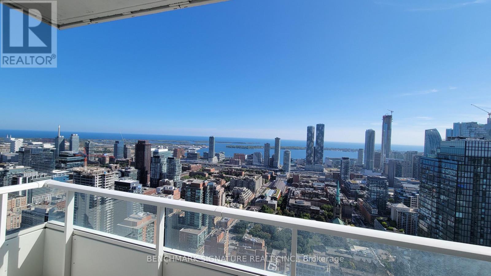 5303 - 88 QUEEN STREET E, Toronto, Ontario