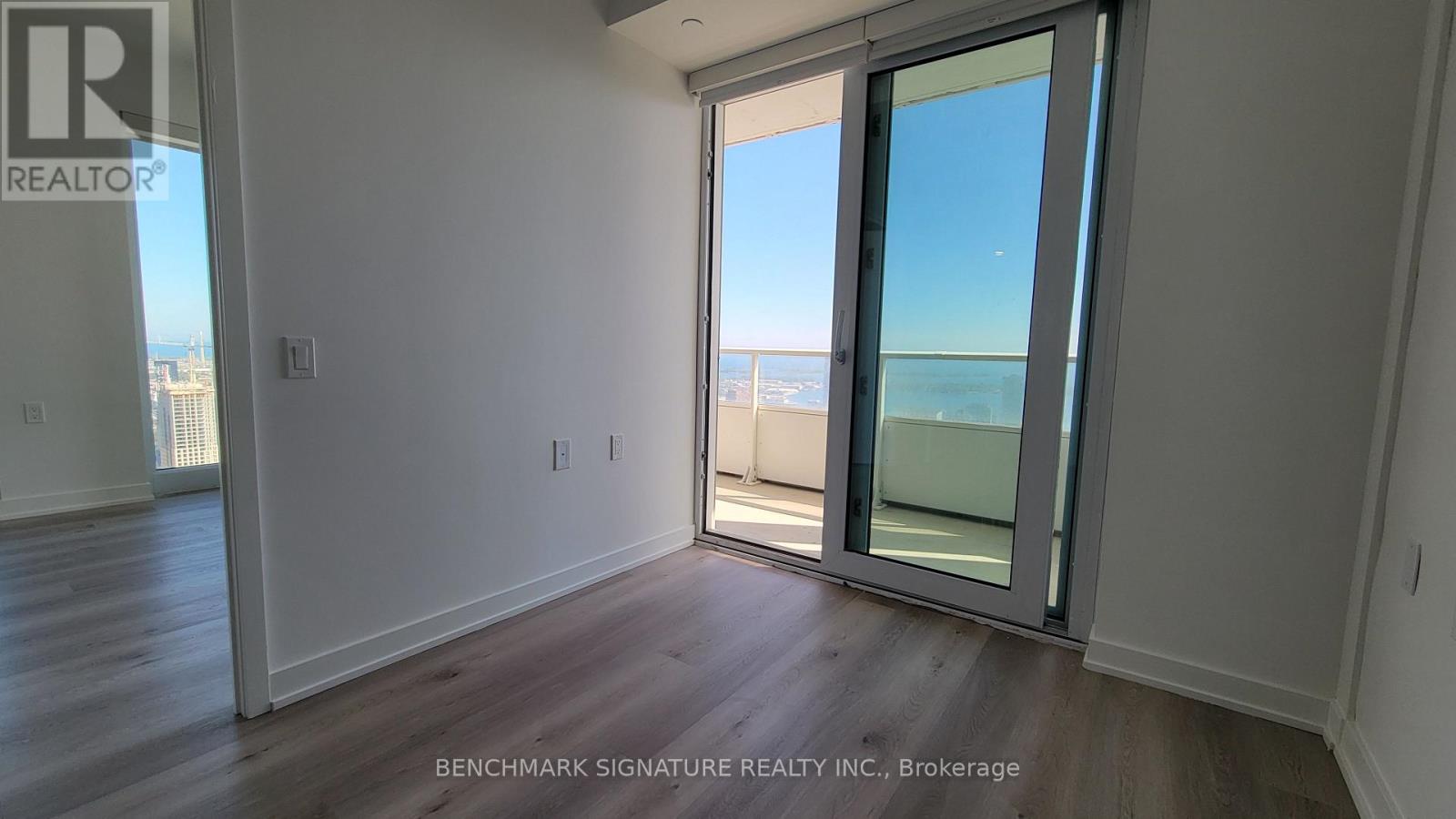 5303 - 88 Queen Street E, Toronto, Ontario  M5C 0B6 - Photo 14 - C12561218