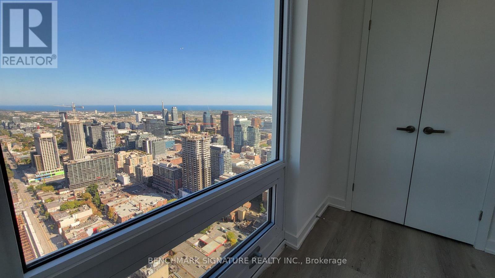 5303 - 88 Queen Street E, Toronto, Ontario  M5C 0B6 - Photo 25 - C12561218