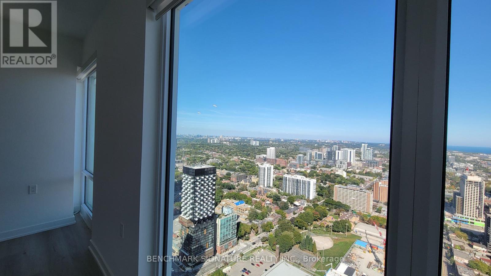 5303 - 88 Queen Street E, Toronto, Ontario  M5C 0B6 - Photo 7 - C12561218