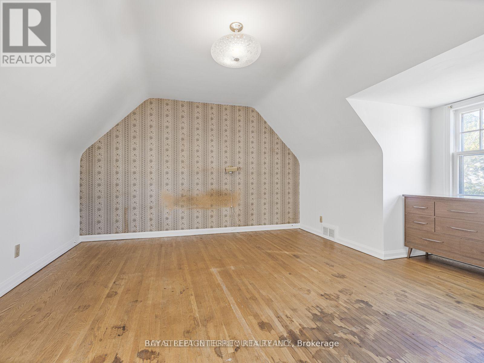 7 Devondale Avenue, Toronto, Ontario  M2R 2C9 - Photo 17 - C12561244