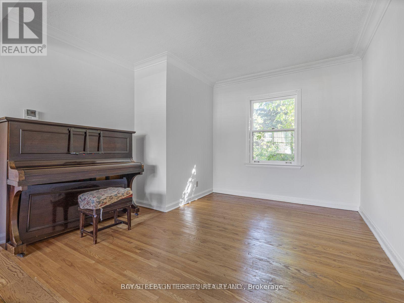 7 Devondale Avenue, Toronto, Ontario  M2R 2C9 - Photo 7 - C12561244