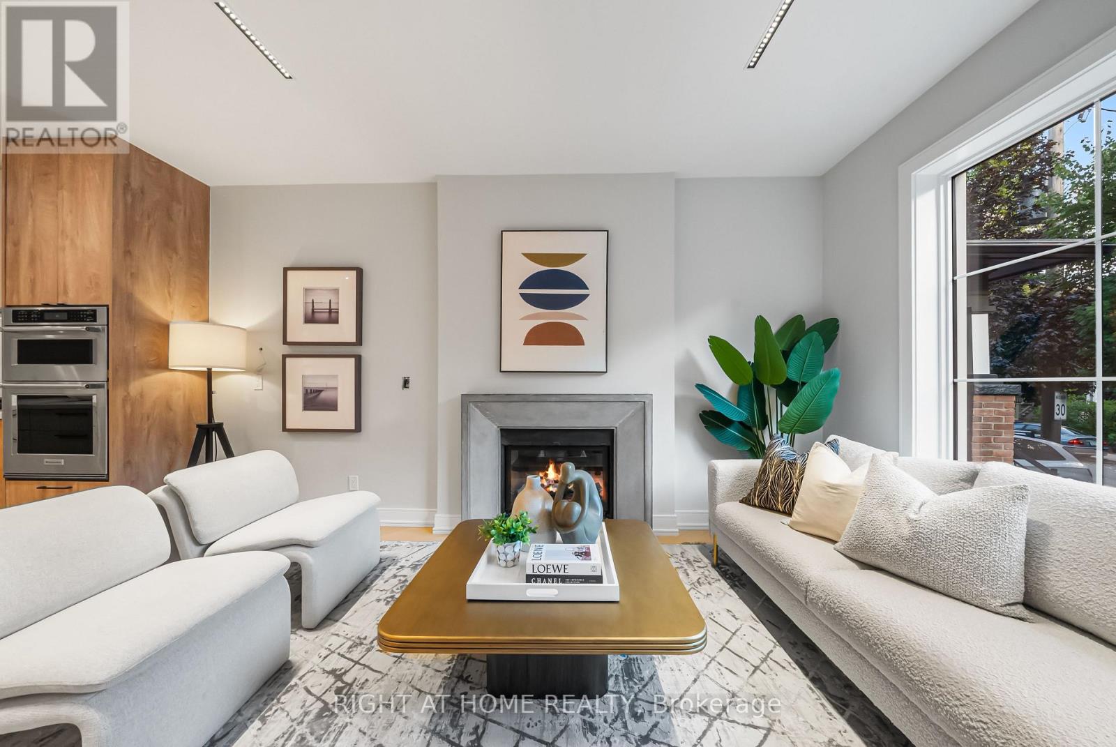 98 Dixon Avenue, Toronto, Ontario  M4L 1N7 - Photo 14 - E12561214