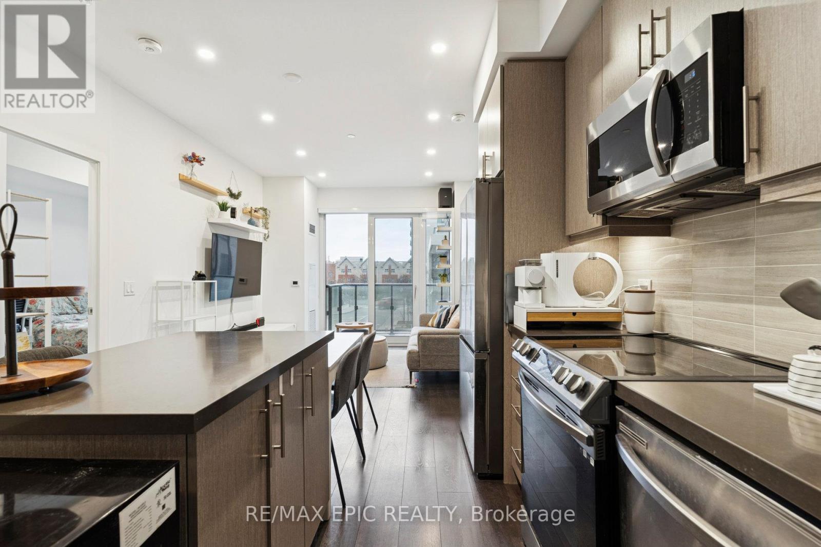 202 - 95 Oneida Crescent, Richmond Hill, Ontario  L4B 0H5 - Photo 10 - N12561188