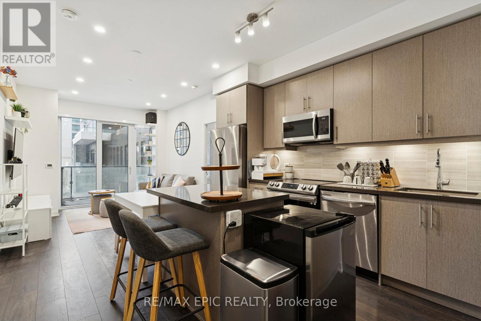 202 - 95 Oneida Crescent, Richmond Hill, Ontario  L4B 0H5 - Photo 9 - N12561188