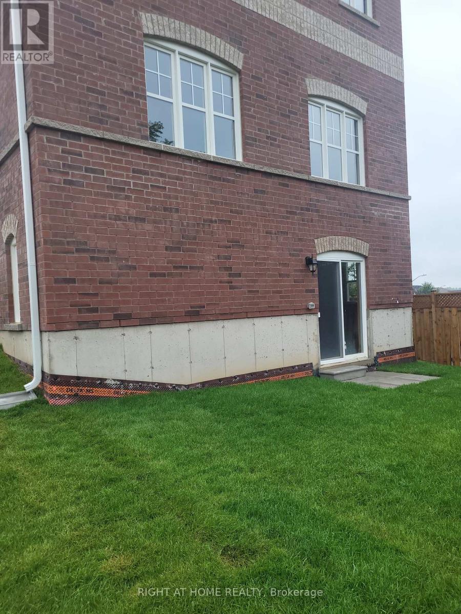 16 Ravenscraig Place, Innisfil, Ontario  L0L 1L0 - Photo 34 - N12561194