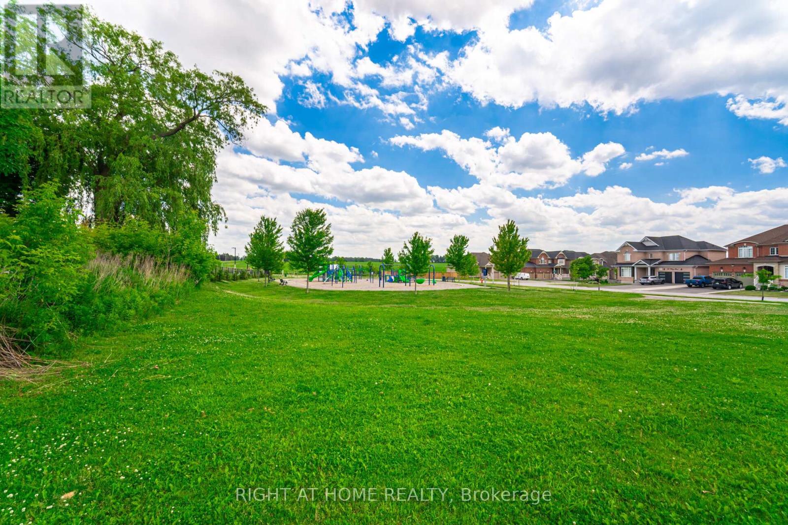 16 Ravenscraig Place, Innisfil, Ontario  L0L 1L0 - Photo 36 - N12561194