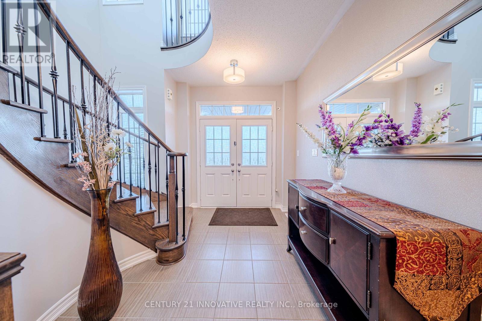 72 Killington Avenue, Vaughan, Ontario  L4H 3Z4 - Photo 4 - N12561228