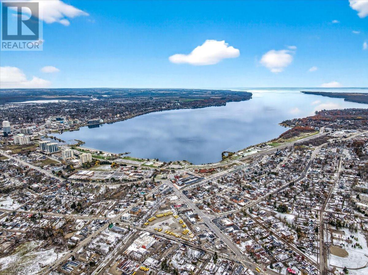 211 - 45 Ferndale Drive S, Barrie, Ontario  L4N 5W7 - Photo 25 - S12561184