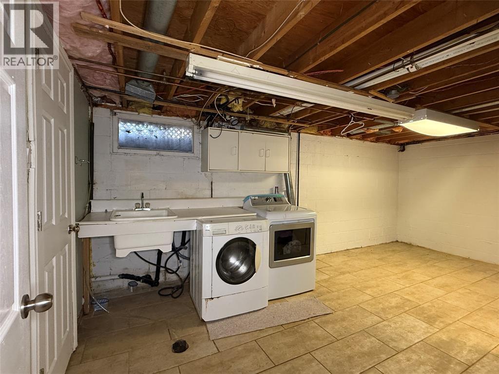 1508 Len Avenue, Sarnia, Ontario  N7S 3N1 - Photo 15 - 25027941