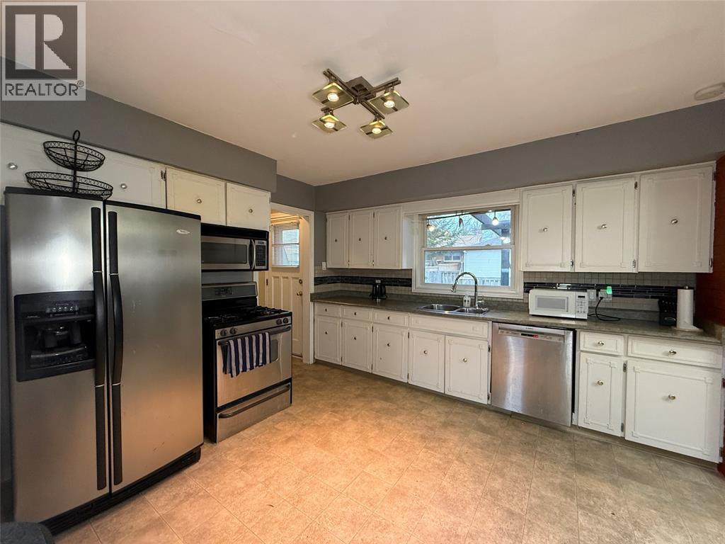 1508 Len Avenue, Sarnia, Ontario  N7S 3N1 - Photo 5 - 25027941