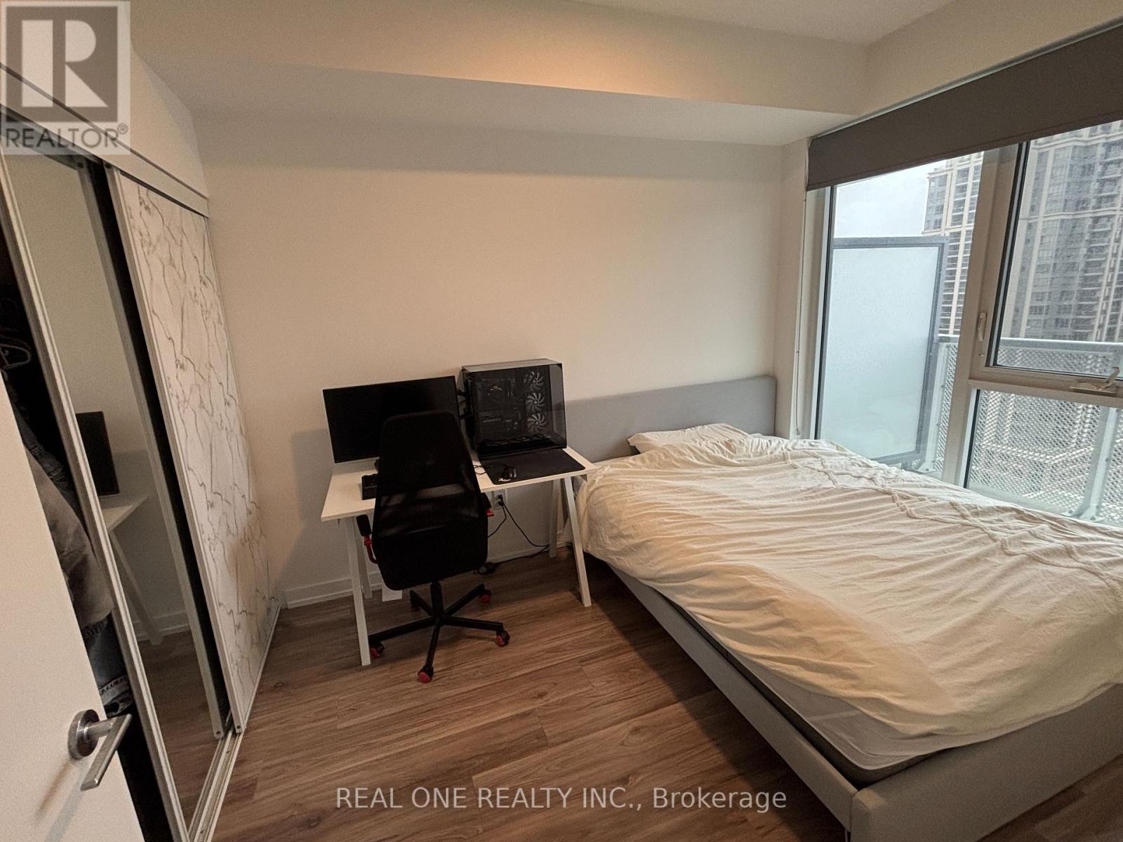 1907 - 4065 Confederation Parkway, Mississauga, Ontario  L5B 0L4 - Photo 14 - W12561182