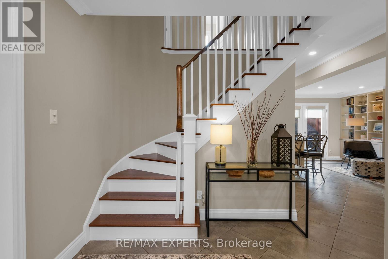 34 Goodfellow Crescent, Caledon, Ontario  L7E 5X4 - Photo 5 - W12561230