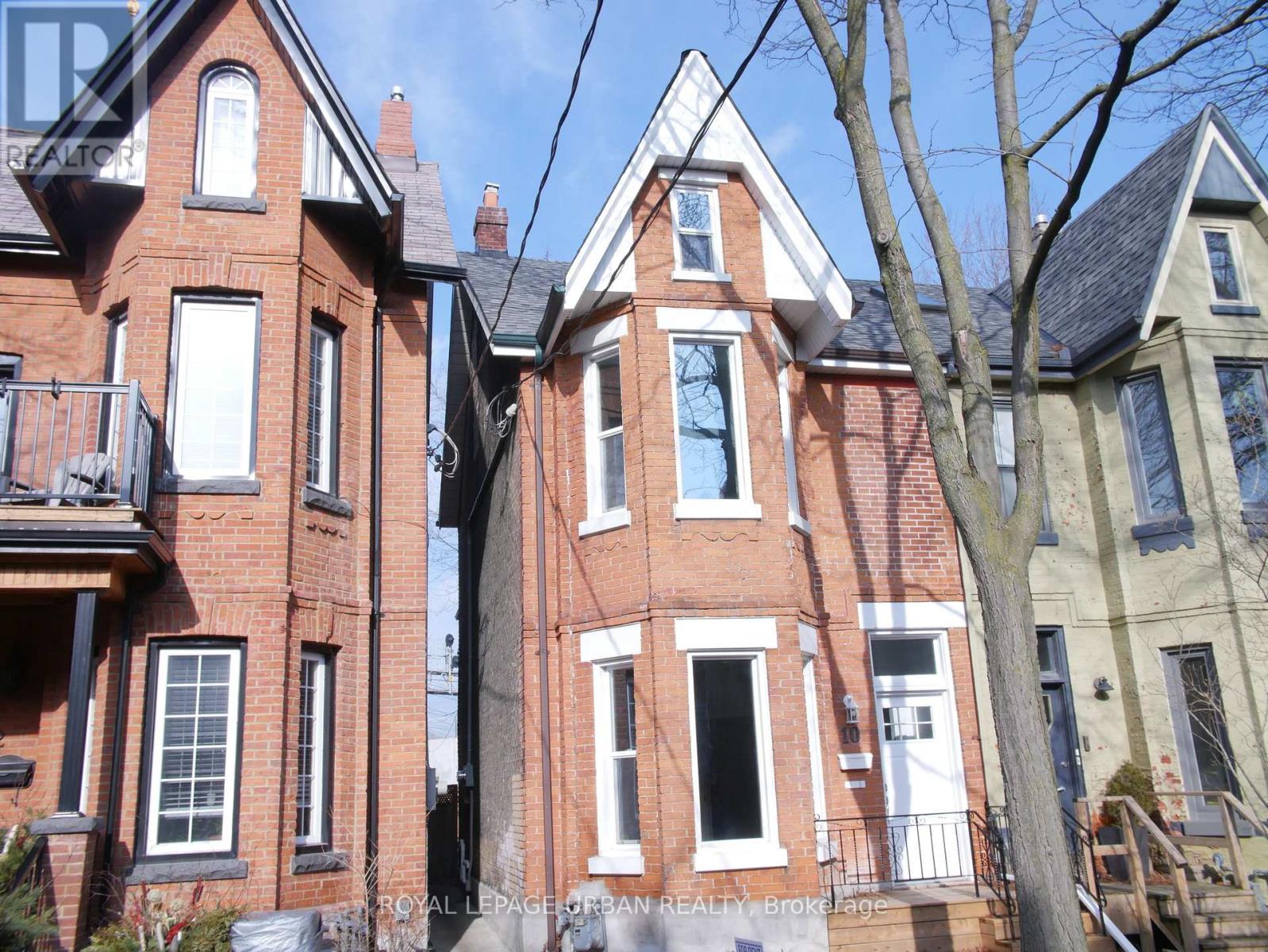 UPPER - 10 EARNBRIDGE STREET, Toronto, Ontario