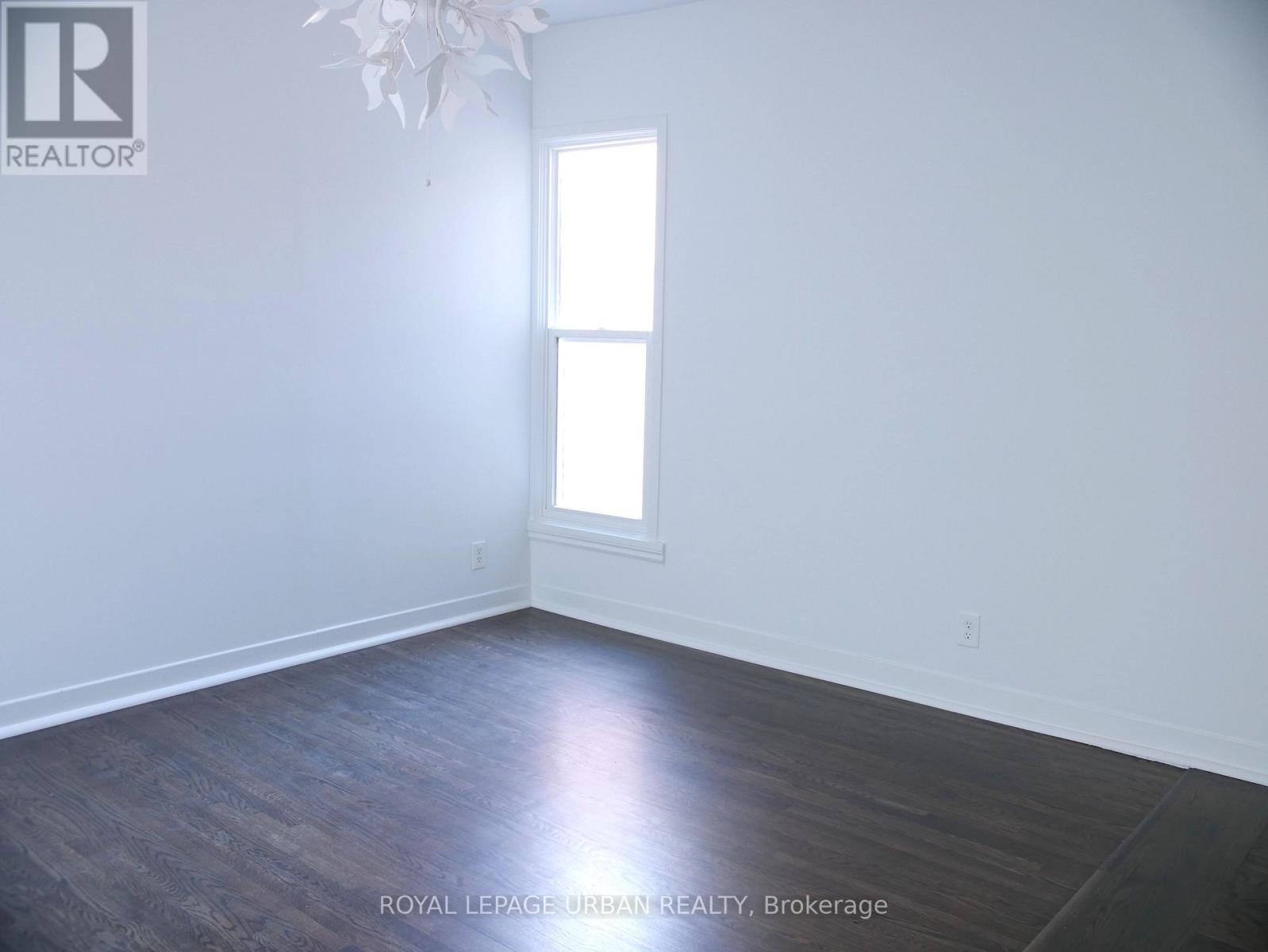 Upper - 10 Earnbridge Street, Toronto, Ontario  M6K 1N3 - Photo 11 - W12561242