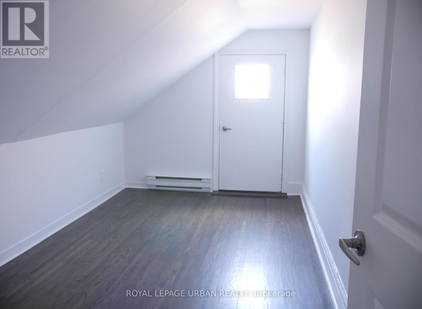 Upper - 10 Earnbridge Street, Toronto, Ontario  M6K 1N3 - Photo 17 - W12561242