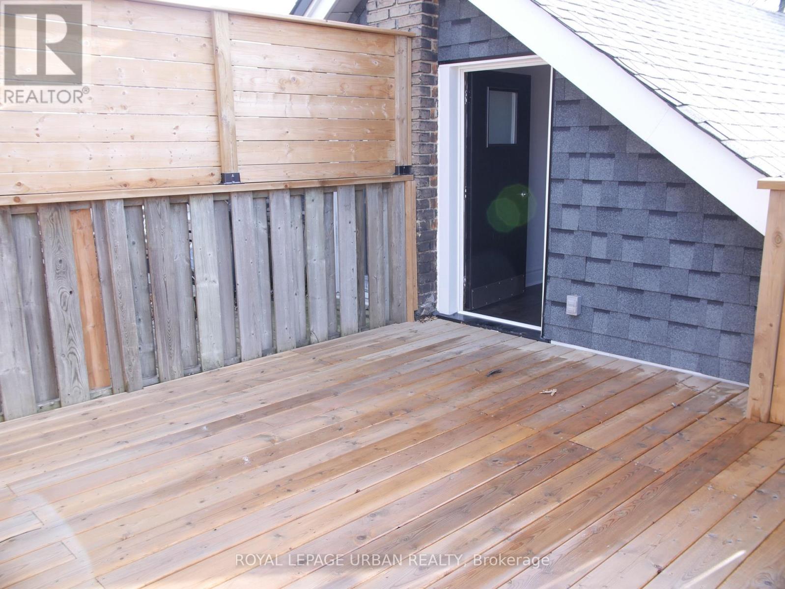 Upper - 10 Earnbridge Street, Toronto, Ontario  M6K 1N3 - Photo 19 - W12561242